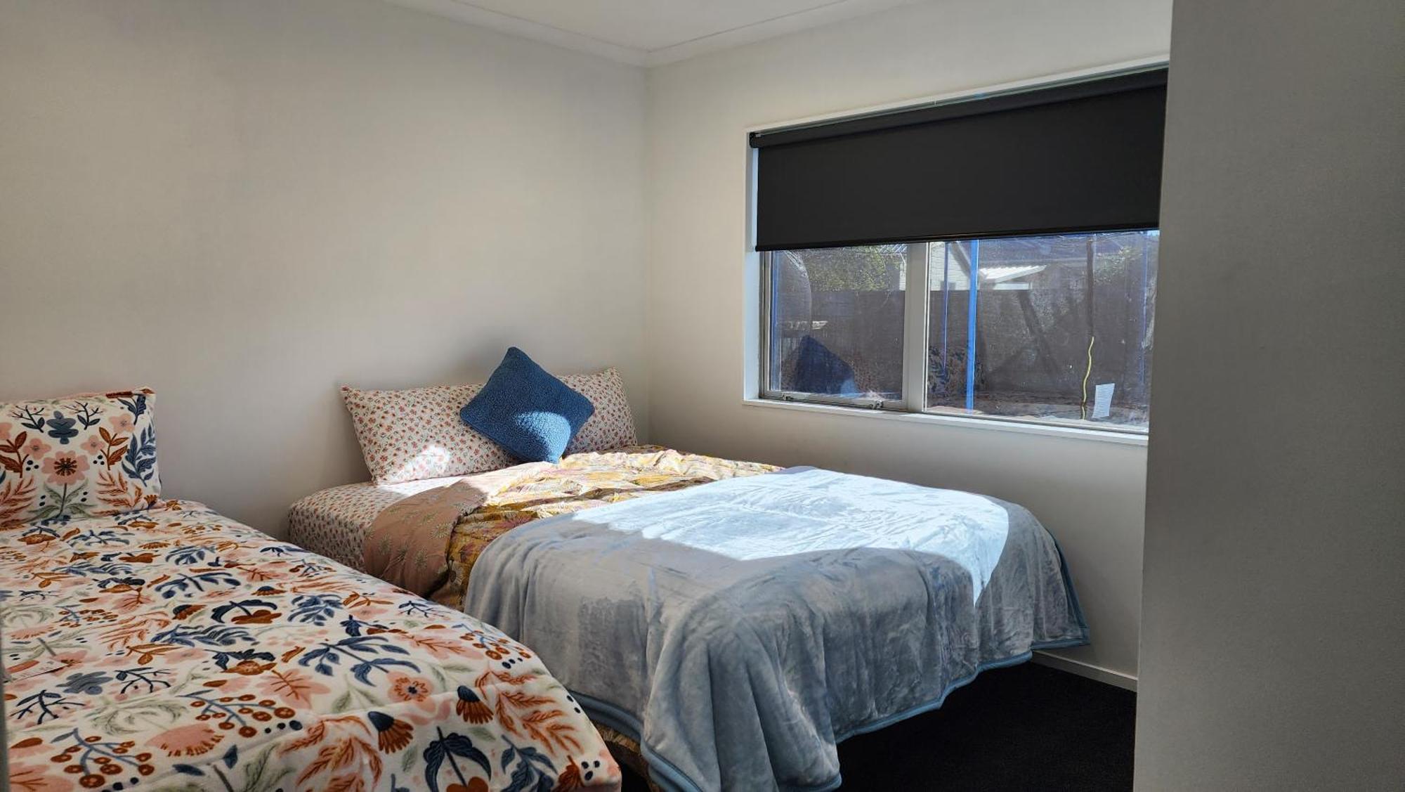 Oaktree Entire Holiday Home, Sleeps 8 To12 Rotorua Extérieur photo