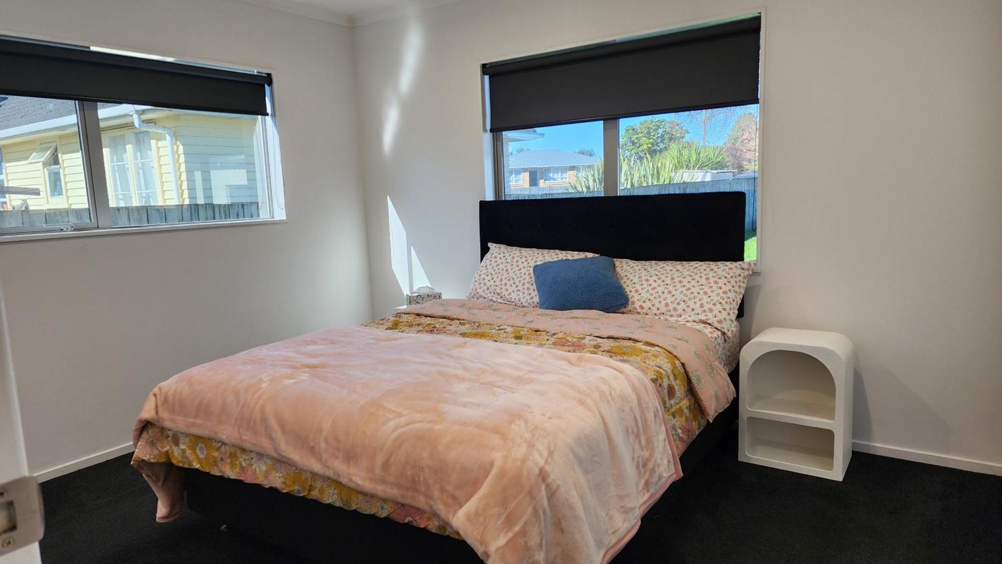 Oaktree Entire Holiday Home, Sleeps 8 To12 Rotorua Extérieur photo